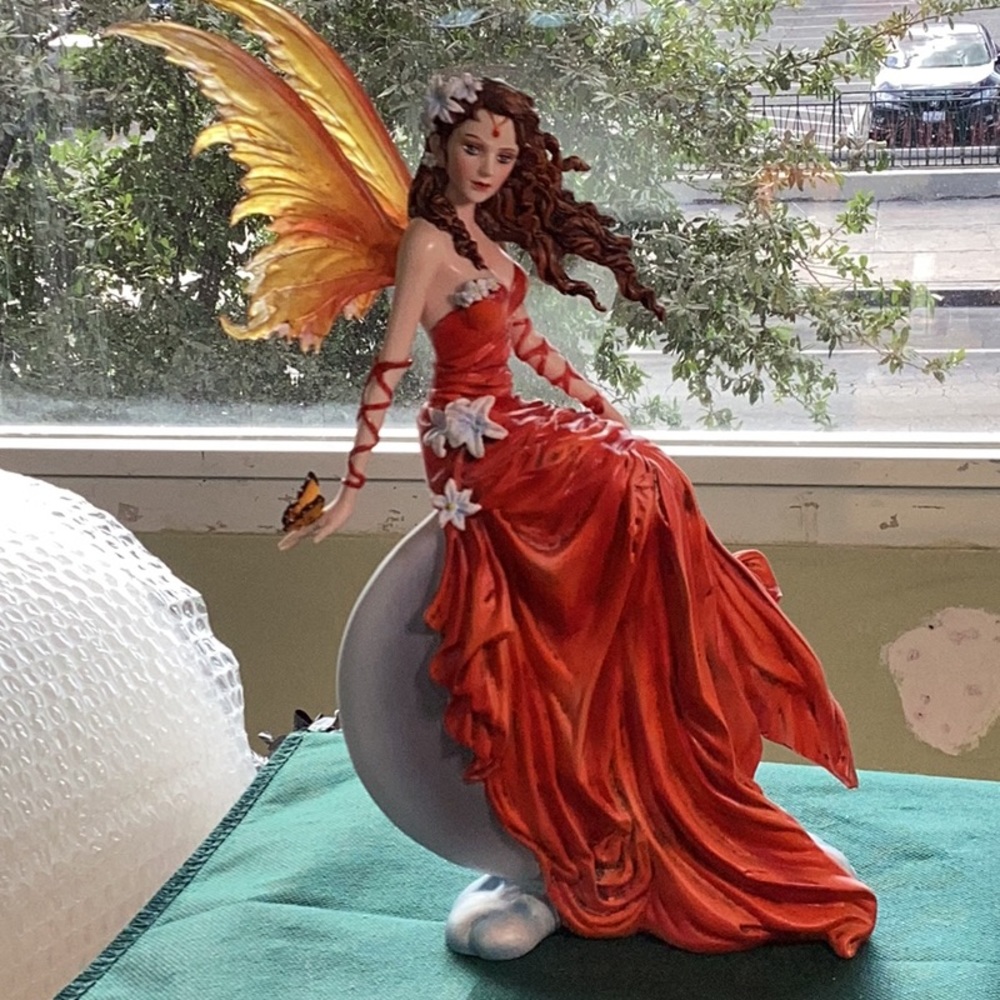 “Nene Thomas” fairy